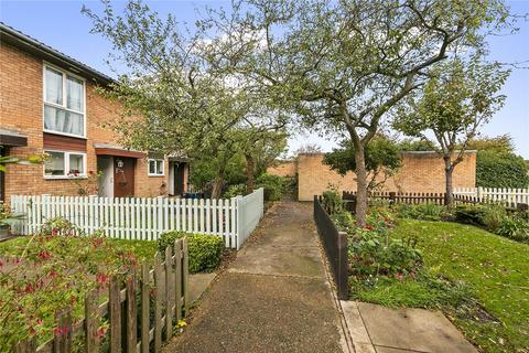 22 Fearnley Crescent, Hampton, TW12 3YS