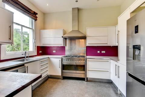 3 bedroom maisonette to rent, Hova Villas, Hove