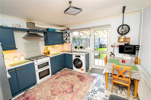 78b Manor Waye, Uxbridge, UB8 2BQ