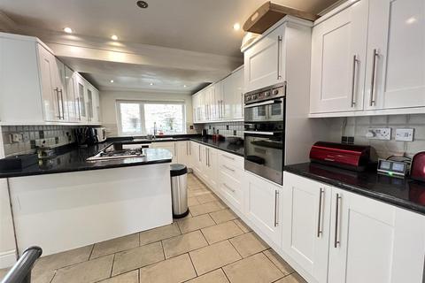 4 bedroom terraced house for sale, Llewelyn Street, Aberdare CF44