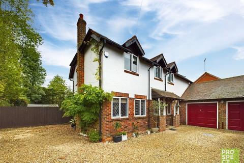 Robin Hood Way, Winnersh, Wokingham, Berkshire, RG41