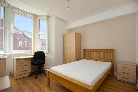 6 bedroom maisonette to rent, Stratford Road, Newcastle Upon Tyne NE6