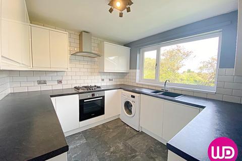 2 bedroom flat to rent, Chapel Park, Newcastle upon Tyne NE5
