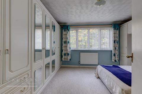 9 Balfour, Tamworth, B79 7BH