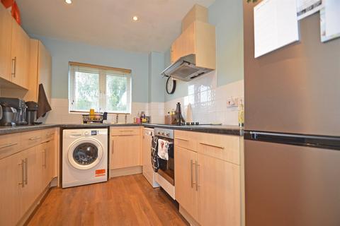 2 bedroom flat for sale, Storrington, Pulborough, West Sussex, RH20