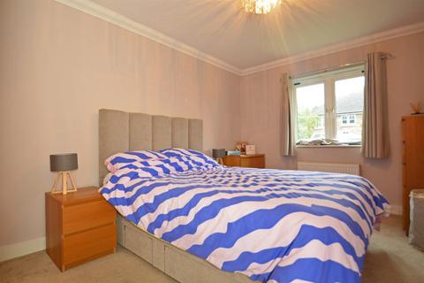 2 bedroom flat for sale, Storrington, Pulborough, West Sussex, RH20