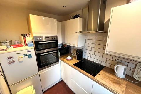 1 bedroom flat for sale, Peakes Croft, Bawtry, Doncaster