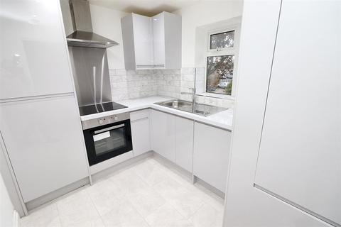 1 bedroom flat to rent, Orchard Close, Radlett