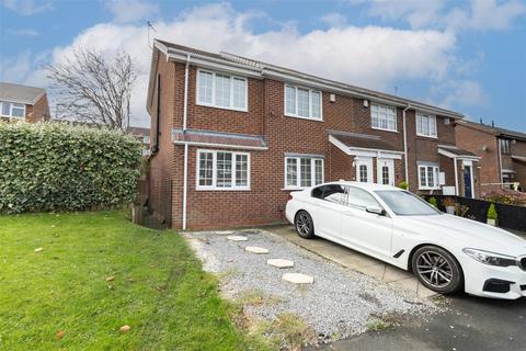 4 bedroom end of terrace house for sale, Dykes Way, Gateshead NE10