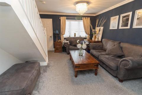 4 bedroom end of terrace house for sale, Dykes Way, Gateshead NE10