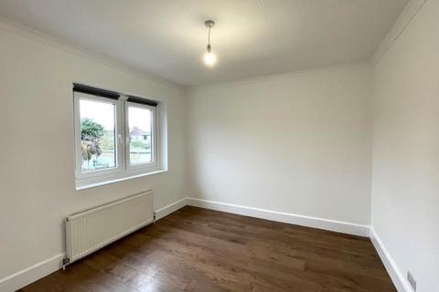 3 bedroom terraced house to rent, Nightingale Road, N9