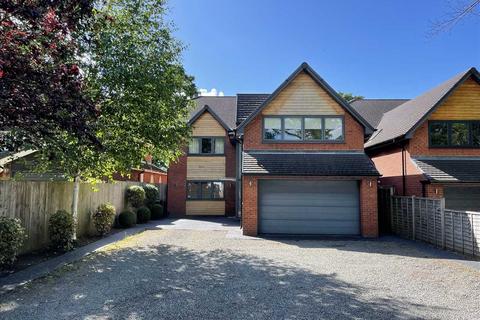 5 bedroom detached house to rent, Solihull, Solihull B92