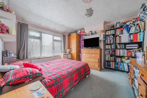 4 Gunn Road, Swanscombe, DA10 0JL