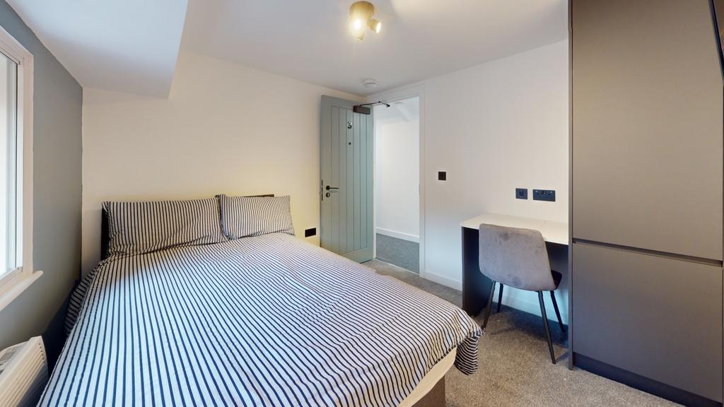 Lower-Pavement-Flat-7-Bedroom(2)