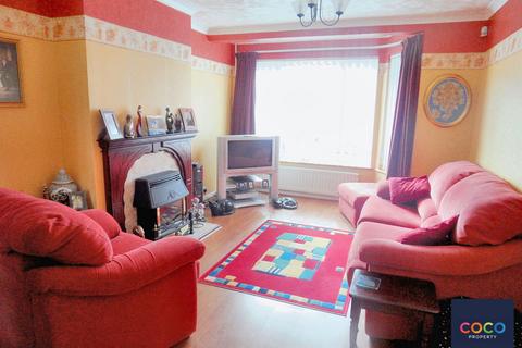 3 bedroom semi-detached house to rent, Everest Road, Weymouth DT4