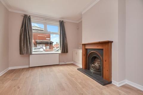 2 bedroom end of terrace house to rent, Randolph Street, Manchester M19