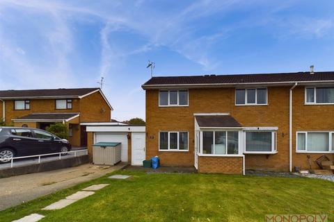 3 bedroom semi-detached house for sale, Chestnut Avenue, Wrexham