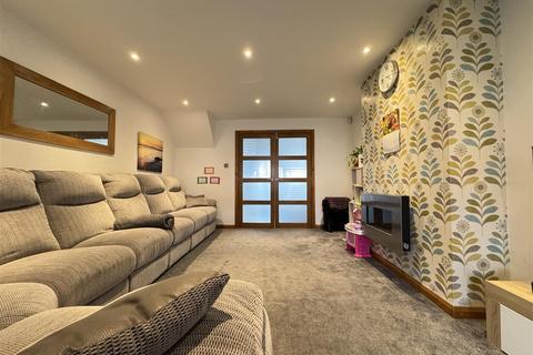 44 Claverdon Drive, Great Barr, Birmingham, B43 5HP
