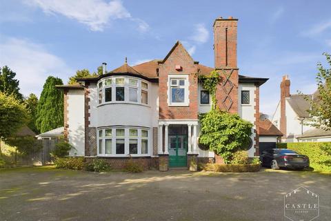 4 bedroom detached house for sale, Hinckley Road, Earl Shilton, Leicester