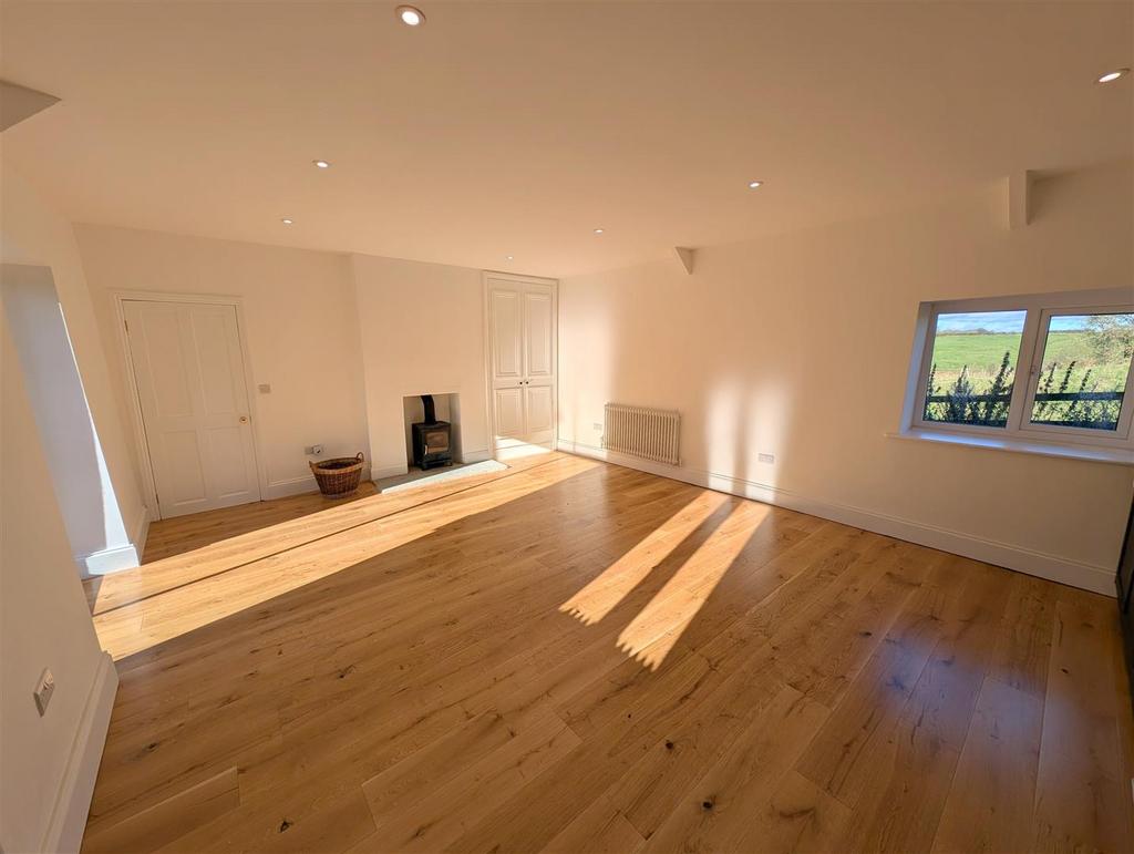 Lounge/Kitchen