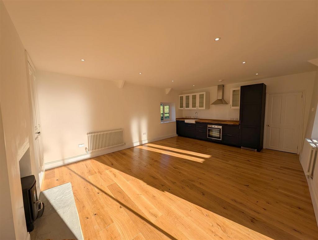Lounge/Kitchen