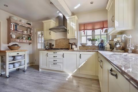 12 Boundstone Close, Wrecclesham, Farnham, GU10 4RW