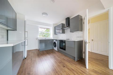 3 bedroom flat to rent, Parkleys Parade, Upper Ham Road, Richmond TW10