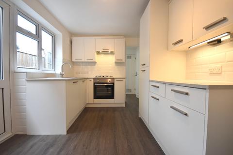 2 bedroom flat to rent, Nelson Road, London SW19