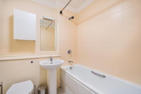 2 bedroom flat for sale, Cedar Lodge,  London,  NW2