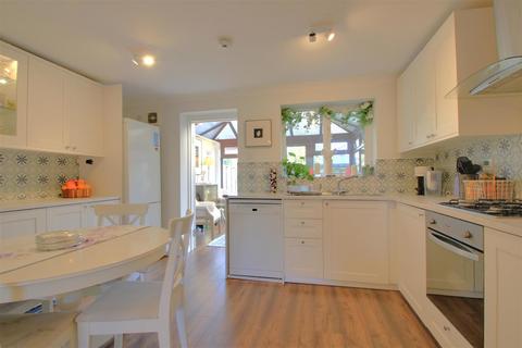 3 bedroom semi-detached house for sale, Abbey Drive, Abbots Langley