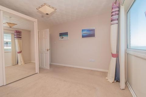 2 bedroom flat for sale, The Parade, Birchington, CT7