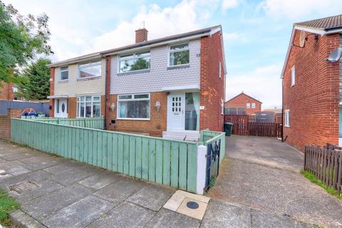 3 bedroom semi-detached house to rent, Easby Close, Middlesbrough, TS6