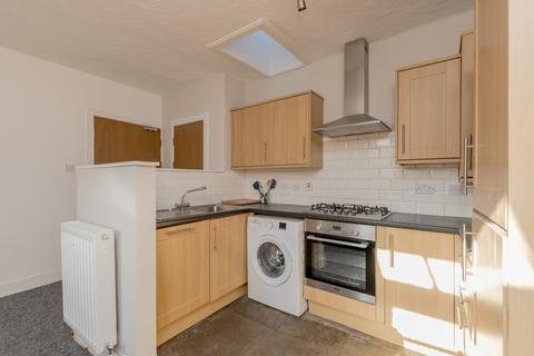 15/6 Leopold Place, Edinburgh, EH7 5LB