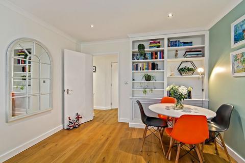 2 bedroom flat for sale, Amelia House, Strand Drive, Kew, Richmond, Surrey TW9