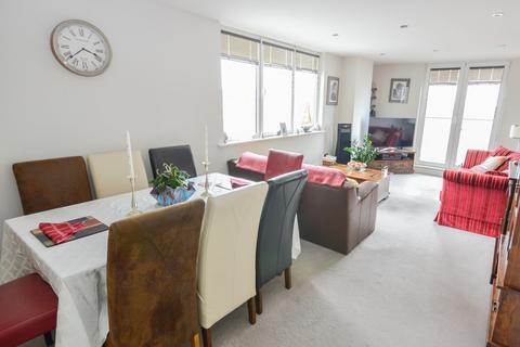 2 bedroom flat to rent, Sackville Road, Bexhill-on-Sea TN39