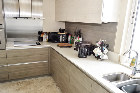 2 bedroom flat to rent, Sackville Road, Bexhill-on-Sea TN39