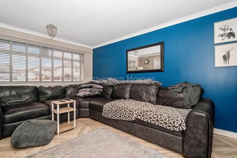 2 bedroom end of terrace house for sale, Loudon Gardens, Johnstone PA5