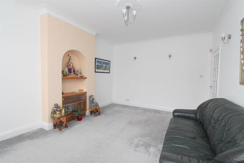 86 The Chase, Wallington, SM6 8LY