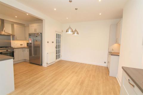 86 The Chase, Wallington, SM6 8LY
