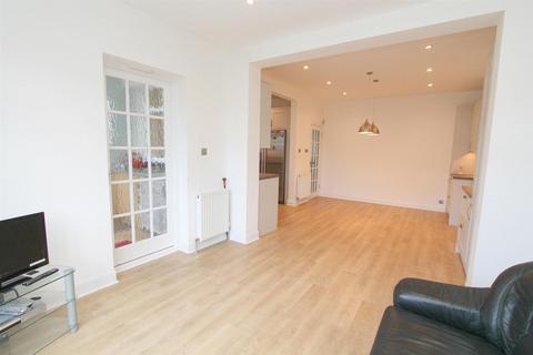 86 The Chase, Wallington, SM6 8LY