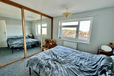 2 bedroom flat for sale, Mill Hill Road, Cowes