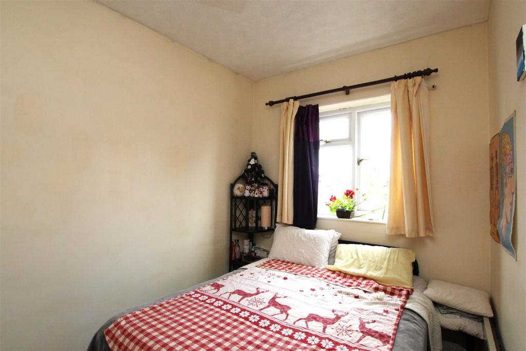 Willingham Court   FFF   Bedroom.JPG