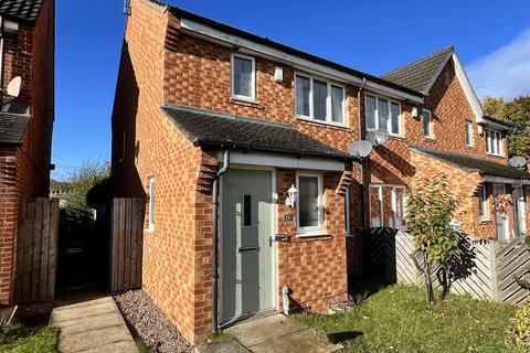 3 bedroom end of terrace house for sale, Deans Court, Pontefract