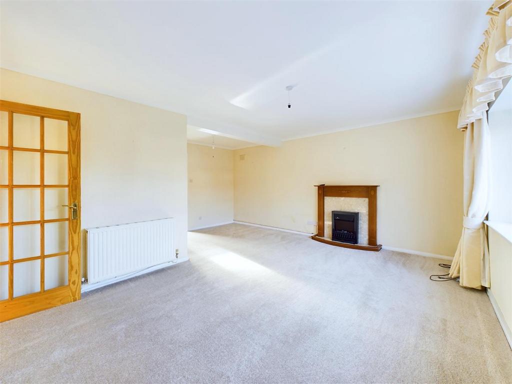 Sitting/ Dining Room