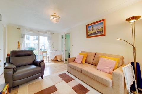 1 bedroom flat for sale, Storks Road, Bermondsey, London, SE16