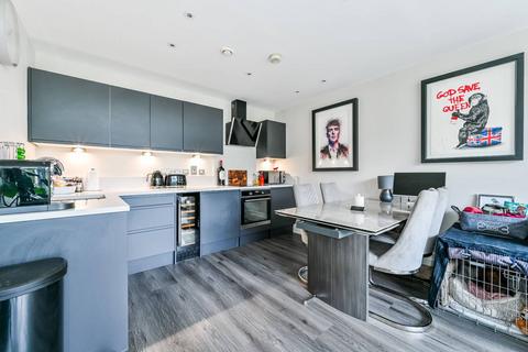 1 bedroom flat for sale, Eaststand Apartments, Highbury and Islington, London, N5