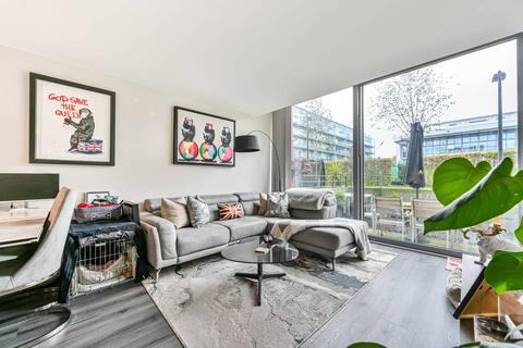 1 bedroom flat for sale, Eaststand Apartments, Highbury and Islington, London, N5