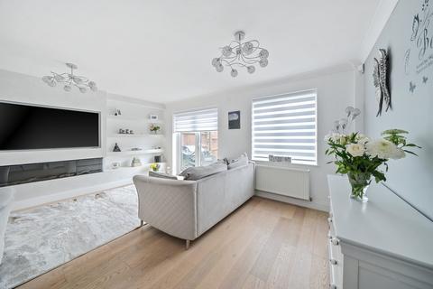 2 Cornish Close, Shefford, SG17 5JT