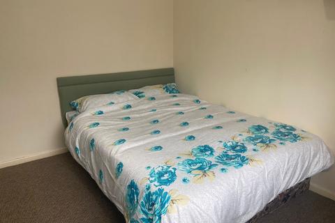 1 bedroom in a house share to rent, Room 5 Chesterfield Close, Rednal, B31 3TS