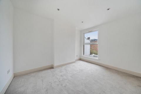 2 bedroom flat for sale, Rathcoole Avenue, Crouch End